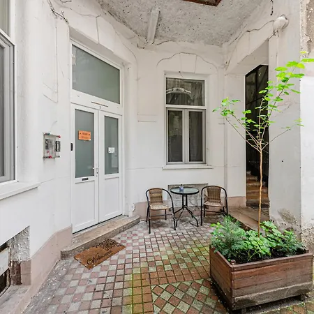 Abigel Family & Studio Apartment Budapest Exterior photo
